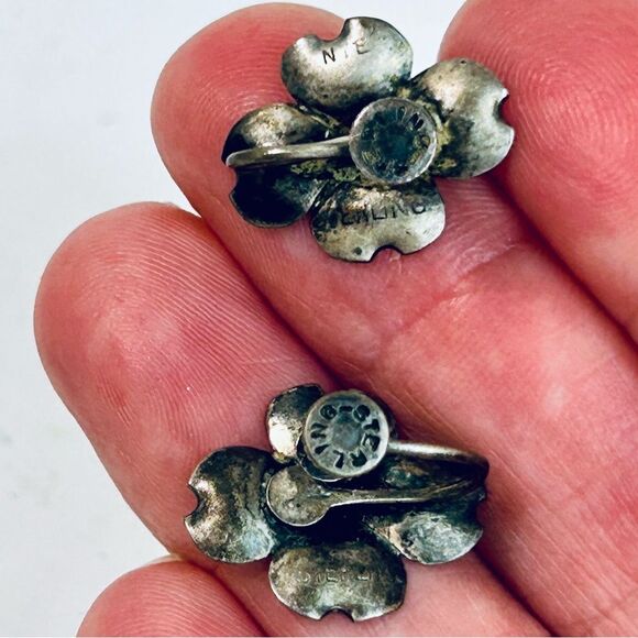 Vintage Stuart Nye RARE SET Sterling Silver Dogwood Floral Brooch and Earrings - Picture 3 of 13